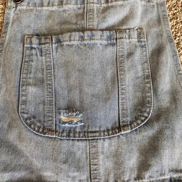 NWT Black Label light wash distressed women's overalls. Size S - Picture 6 of 15